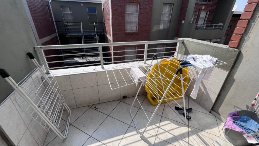 To Let 2 Bedroom Property for Rent in Woodmead Gauteng