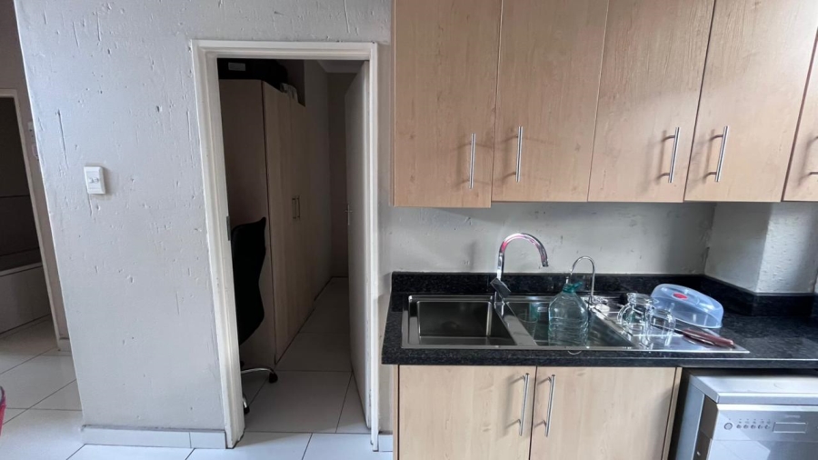 To Let 2 Bedroom Property for Rent in Woodmead Gauteng
