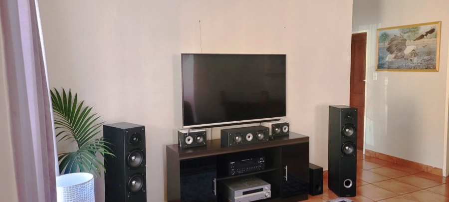 4 Bedroom Property for Sale in Pretoria Gardens Gauteng