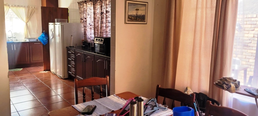 4 Bedroom Property for Sale in Pretoria Gardens Gauteng