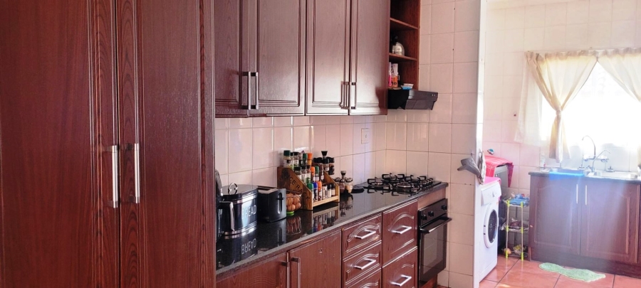 4 Bedroom Property for Sale in Pretoria Gardens Gauteng