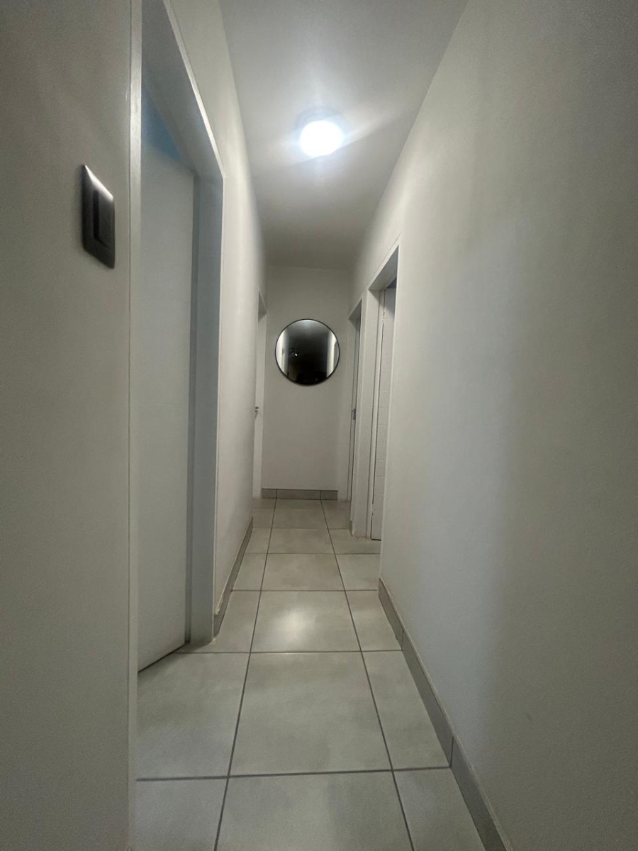 To Let 3 Bedroom Property for Rent in Orlando Gauteng