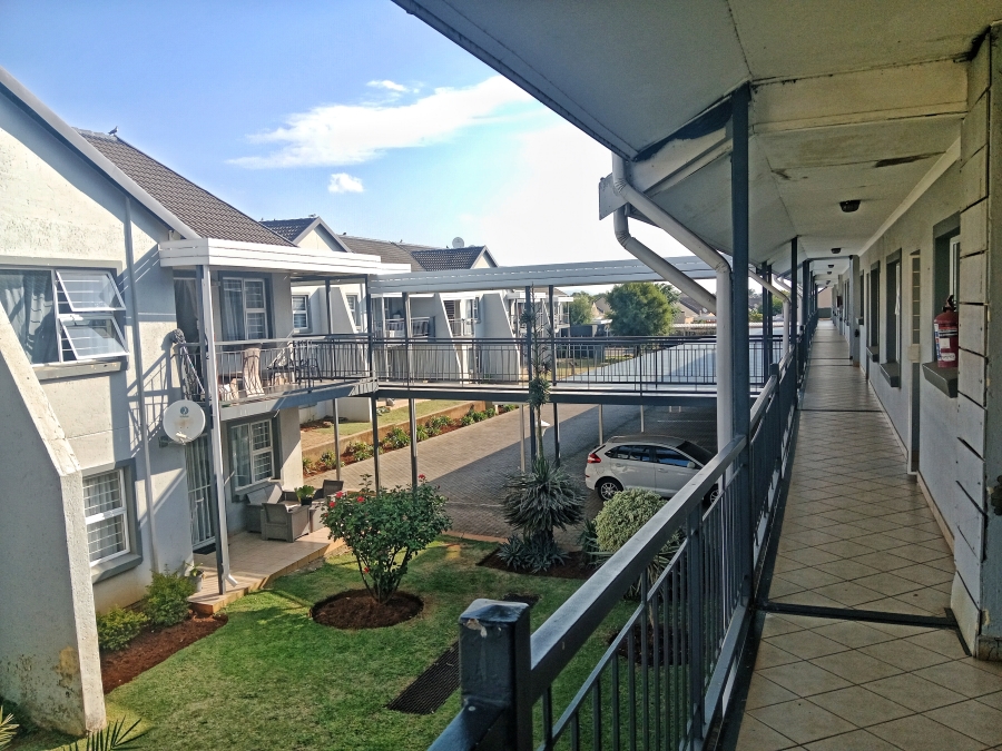 2 Bedroom Property for Sale in Annlin Ext 37 Gauteng