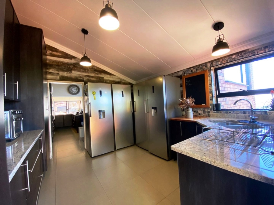3 Bedroom Property for Sale in Sinoville Gauteng