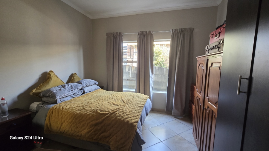 6 Bedroom Property for Sale in Freeway Park Gauteng