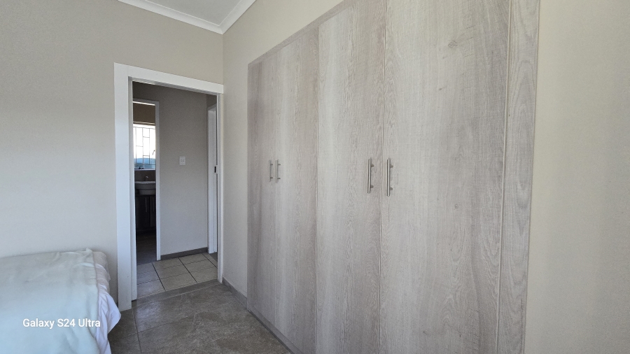 6 Bedroom Property for Sale in Freeway Park Gauteng