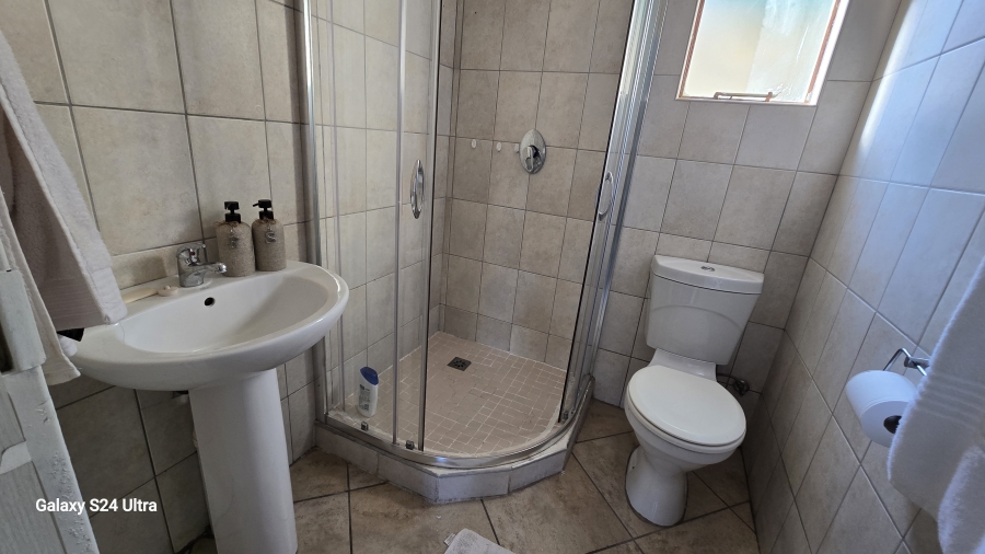 6 Bedroom Property for Sale in Freeway Park Gauteng