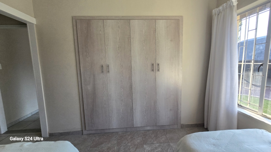 6 Bedroom Property for Sale in Freeway Park Gauteng