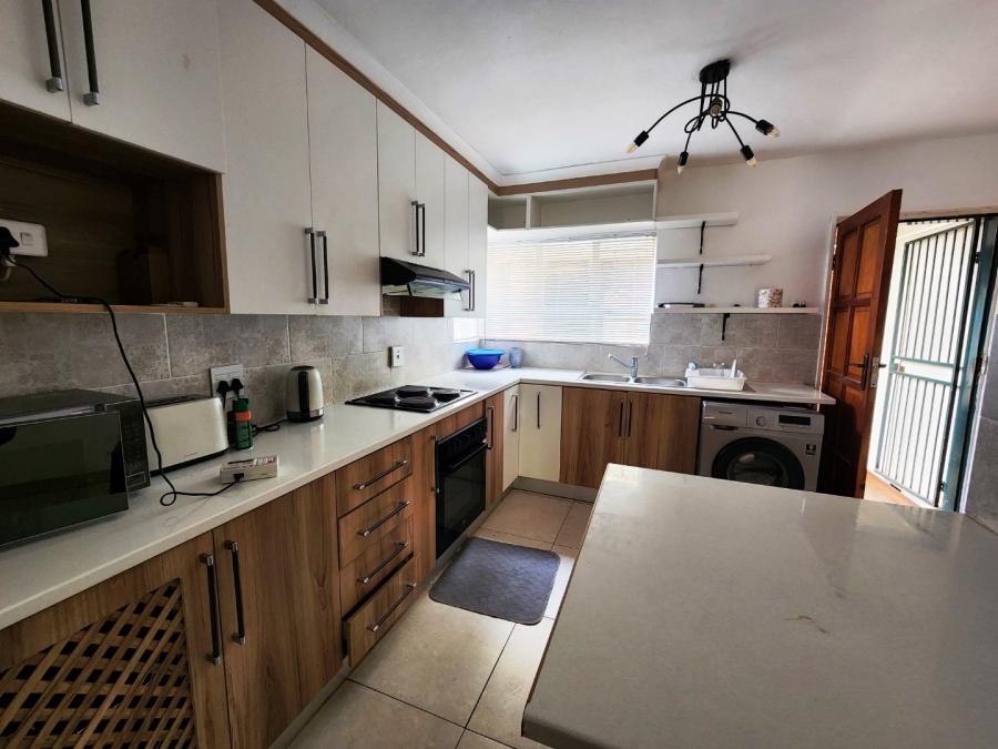 2 Bedroom Property for Sale in Akasia Gauteng