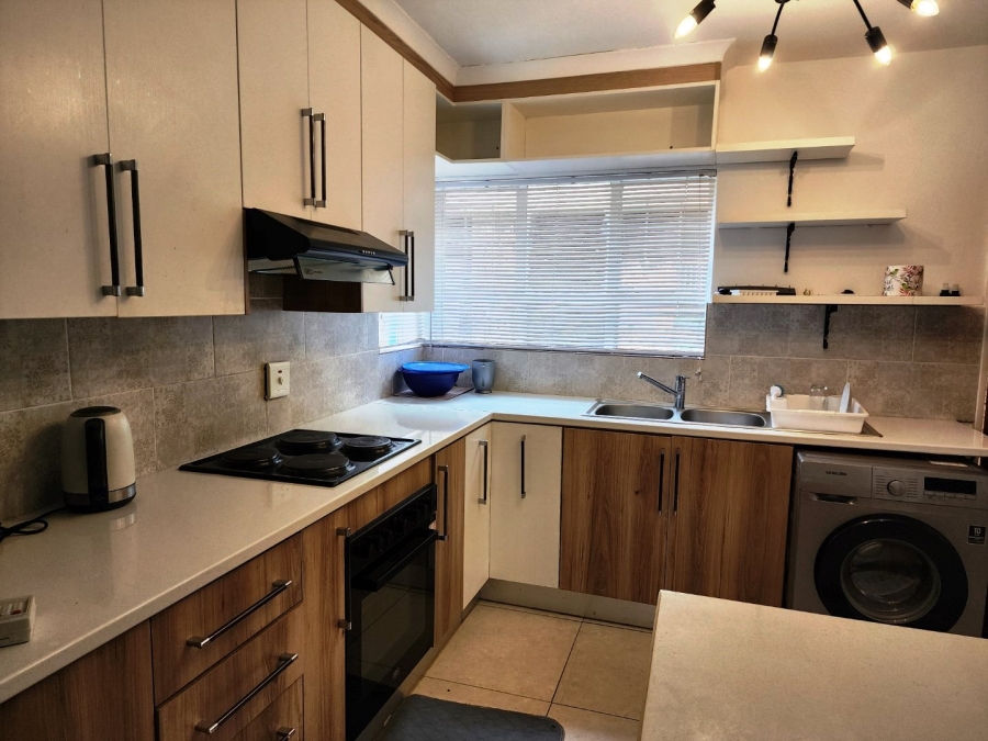 2 Bedroom Property for Sale in Akasia Gauteng