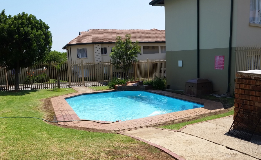 1 Bedroom Property for Sale in Eden Glen Gauteng