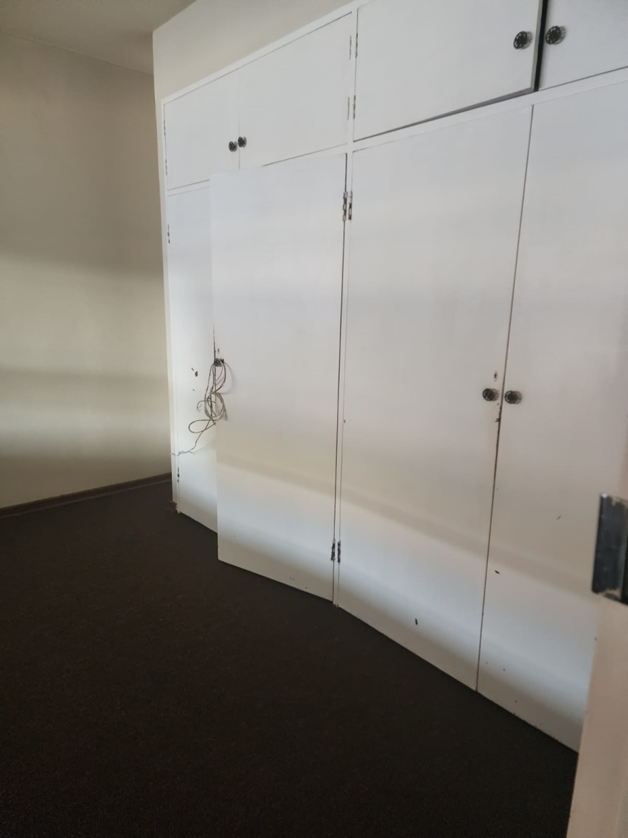 1 Bedroom Property for Sale in Gezina Gauteng
