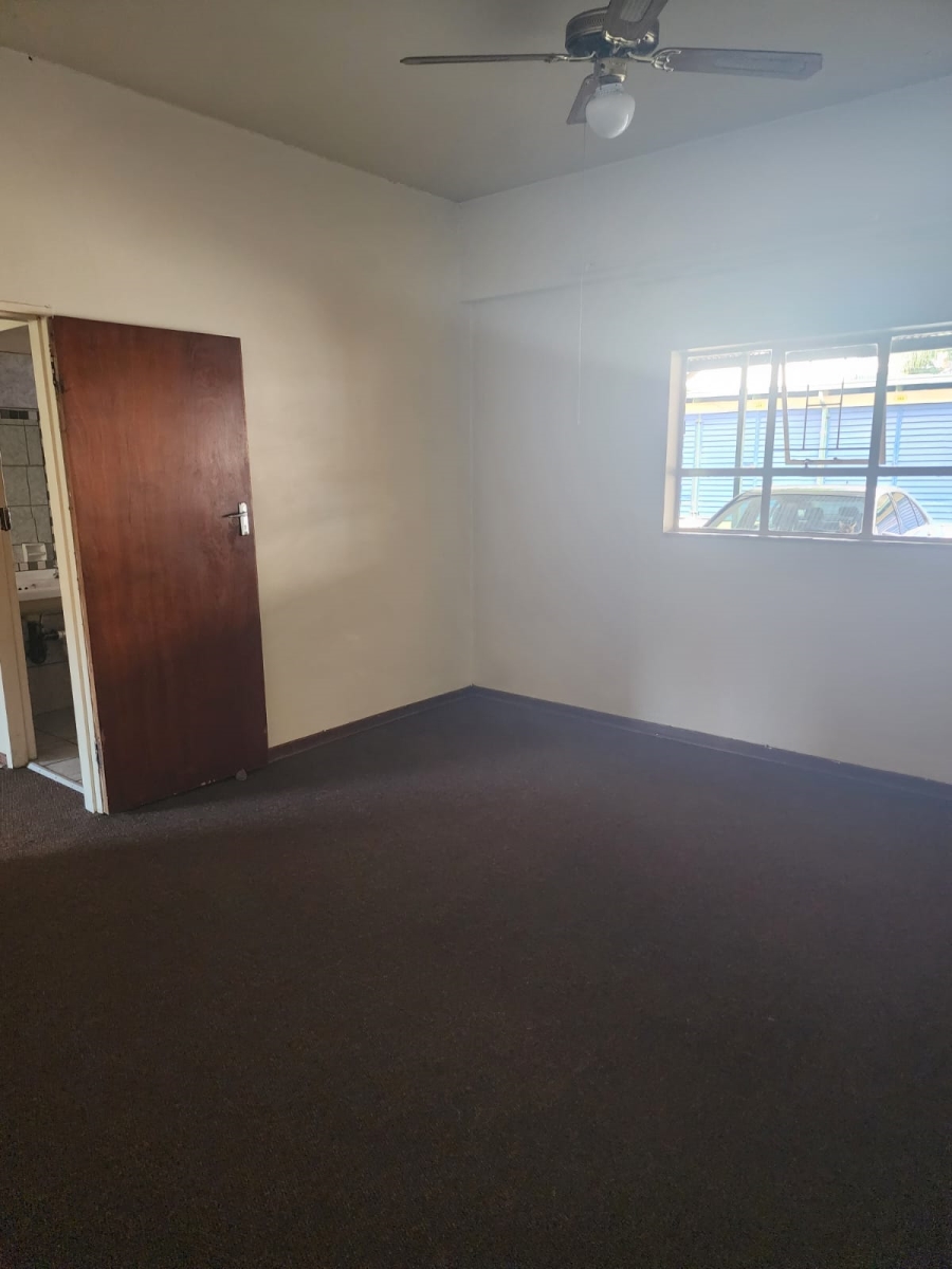 1 Bedroom Property for Sale in Gezina Gauteng