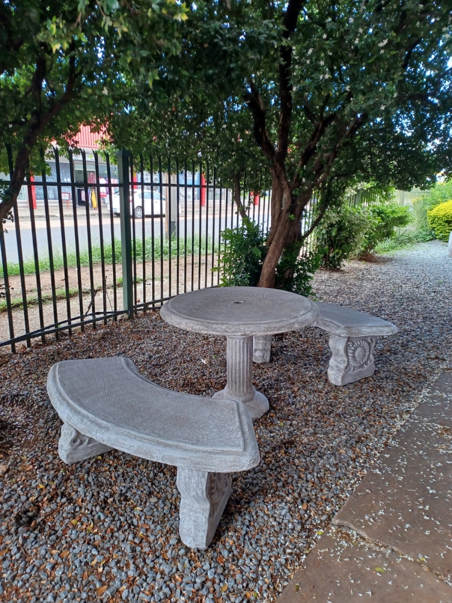 1 Bedroom Property for Sale in Gezina Gauteng