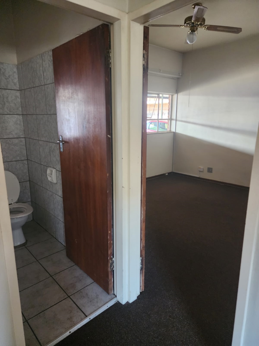 1 Bedroom Property for Sale in Gezina Gauteng
