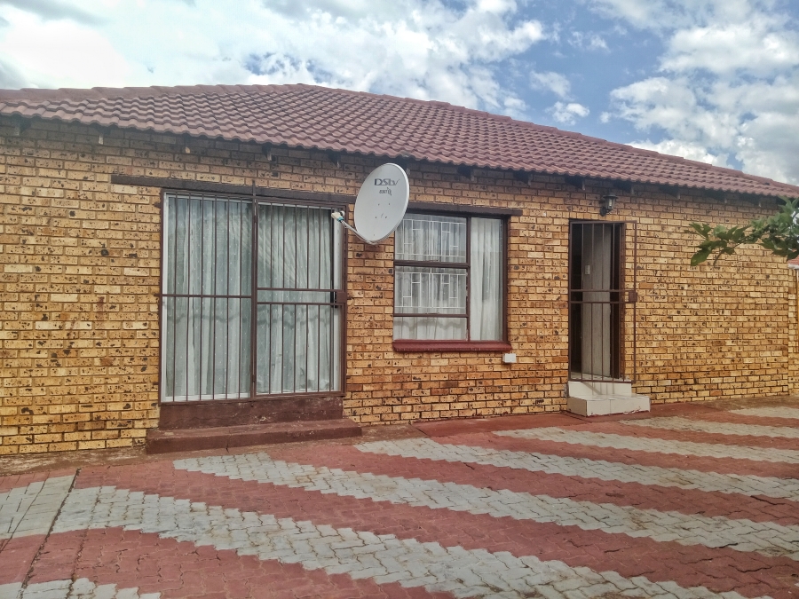 To Let 3 Bedroom Property for Rent in Karenpark Gauteng