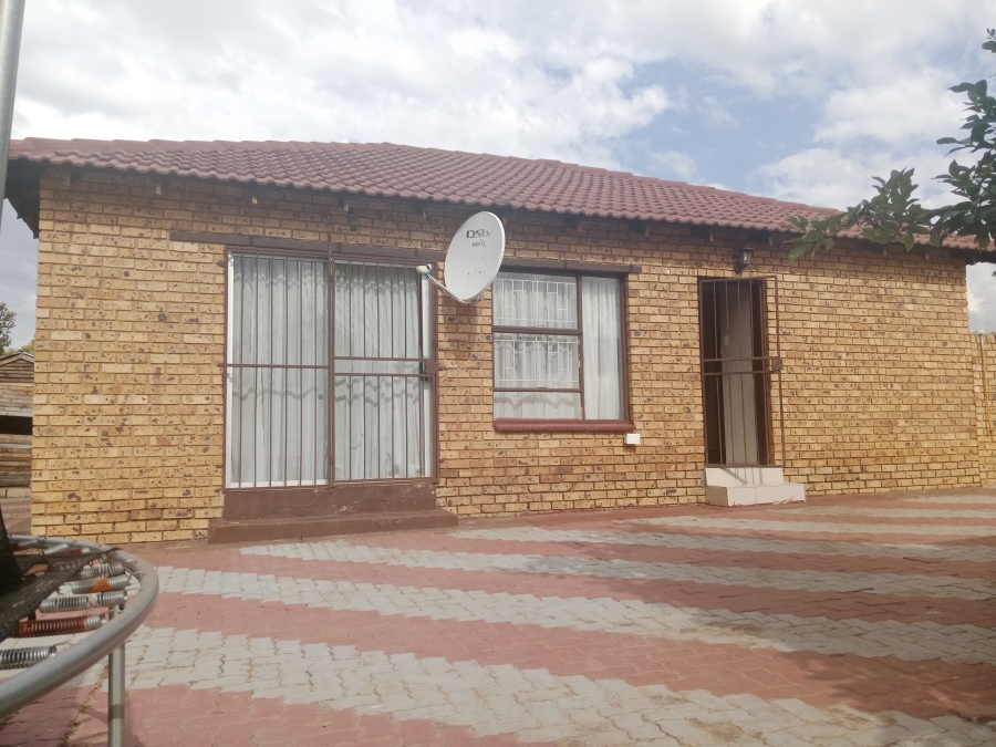To Let 3 Bedroom Property for Rent in Karenpark Gauteng
