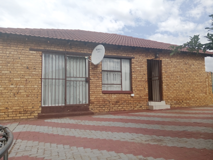 To Let 3 Bedroom Property for Rent in Karenpark Gauteng