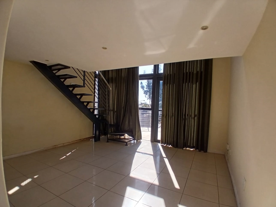1 Bedroom Property for Sale in Rooihuiskraal North Gauteng