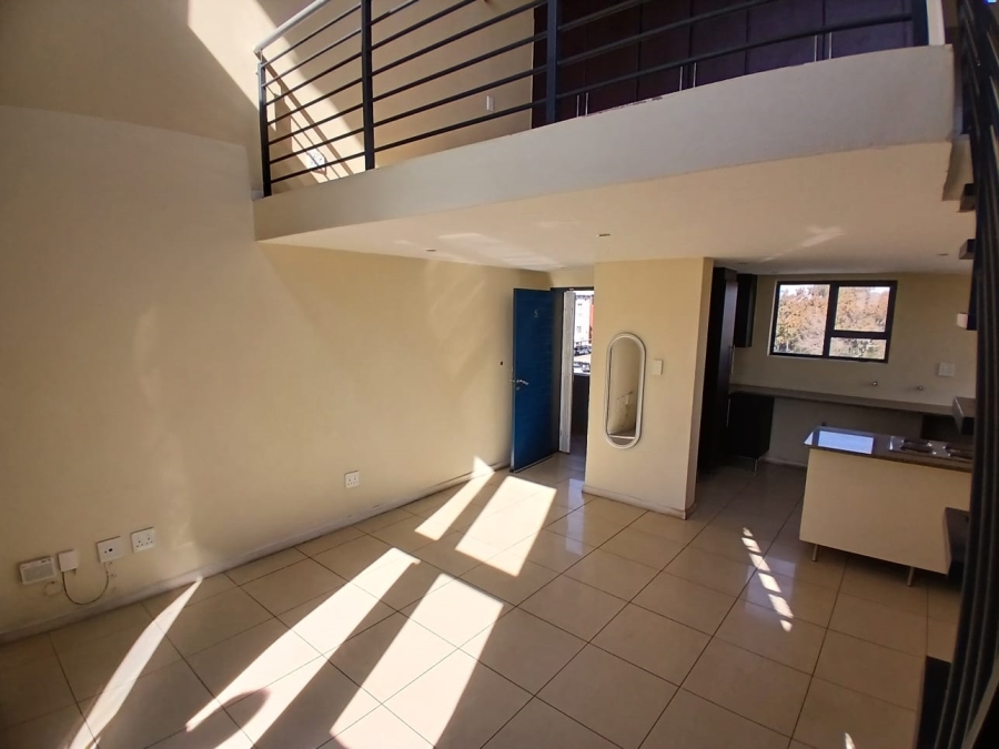 1 Bedroom Property for Sale in Rooihuiskraal North Gauteng