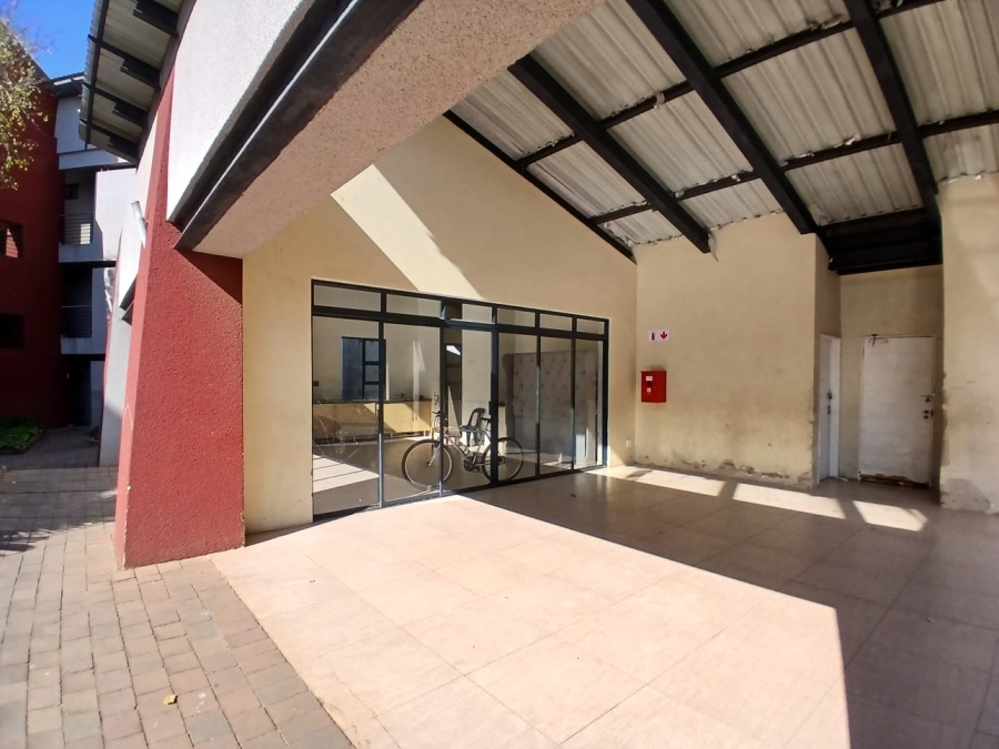 1 Bedroom Property for Sale in Rooihuiskraal North Gauteng