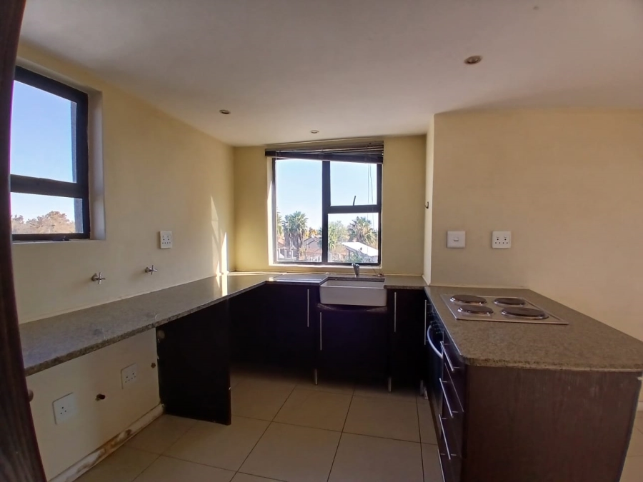 1 Bedroom Property for Sale in Rooihuiskraal North Gauteng