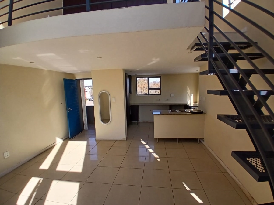 1 Bedroom Property for Sale in Rooihuiskraal North Gauteng