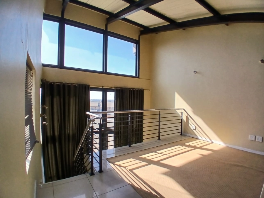 1 Bedroom Property for Sale in Rooihuiskraal North Gauteng