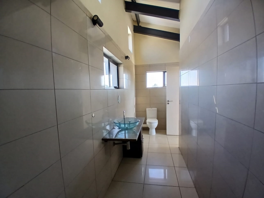 1 Bedroom Property for Sale in Rooihuiskraal North Gauteng