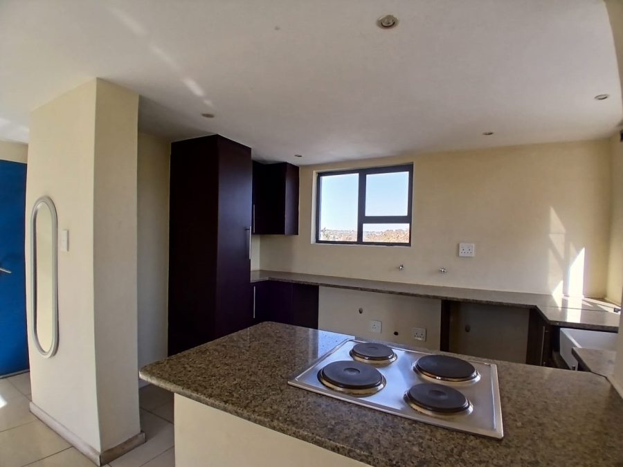 1 Bedroom Property for Sale in Rooihuiskraal North Gauteng