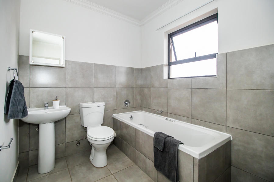3 Bedroom Property for Sale in Willow Park Manor Gauteng