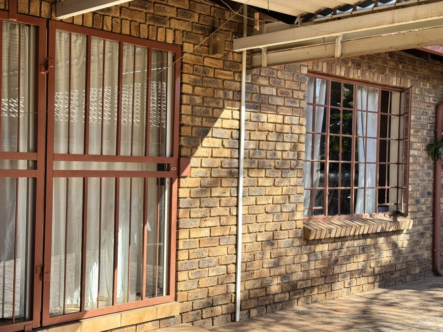 3 Bedroom Property for Sale in Highveld Gauteng