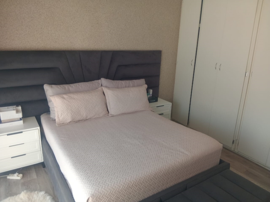 To Let 3 Bedroom Property for Rent in Strubenvale Gauteng