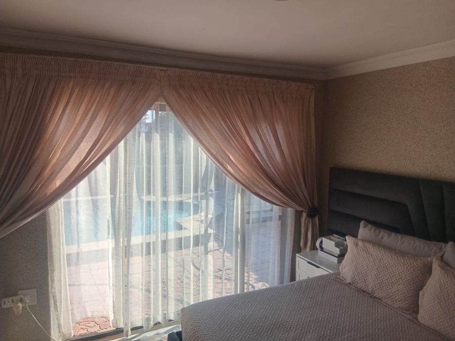 To Let 3 Bedroom Property for Rent in Strubenvale Gauteng