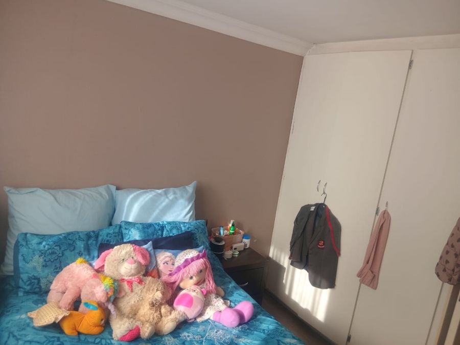 To Let 3 Bedroom Property for Rent in Strubenvale Gauteng