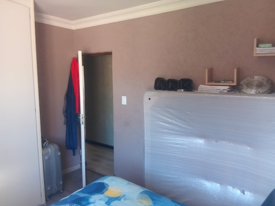 To Let 3 Bedroom Property for Rent in Strubenvale Gauteng
