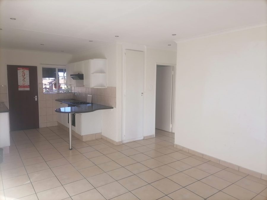 To Let 2 Bedroom Property for Rent in Kenleaf Gauteng