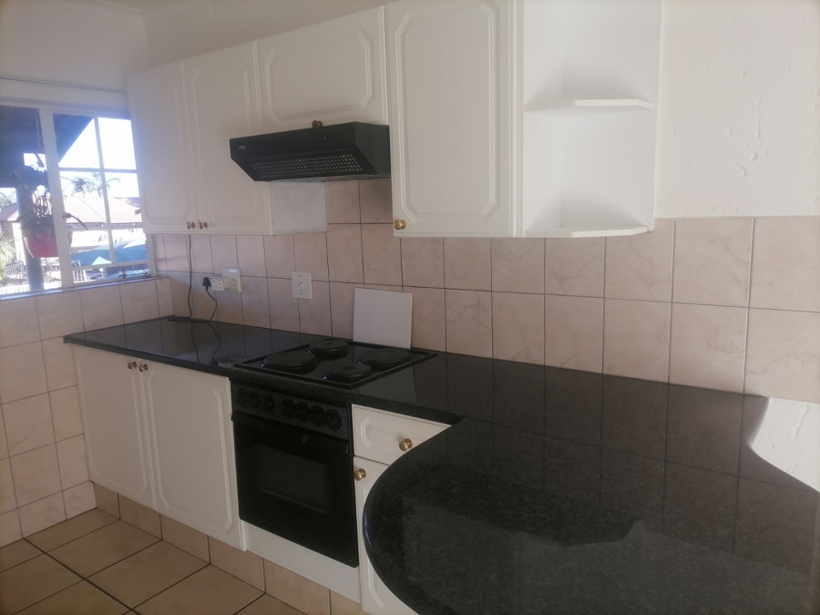 To Let 2 Bedroom Property for Rent in Kenleaf Gauteng