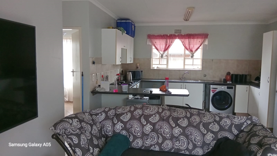 To Let 2 Bedroom Property for Rent in Minnebron Gauteng
