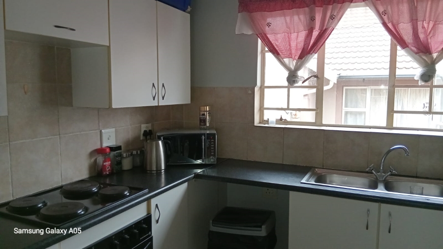 To Let 2 Bedroom Property for Rent in Minnebron Gauteng