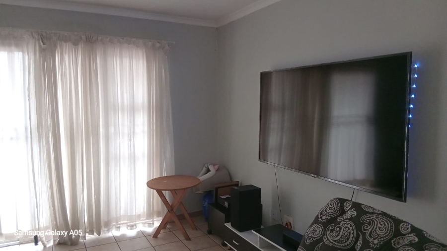 To Let 2 Bedroom Property for Rent in Minnebron Gauteng