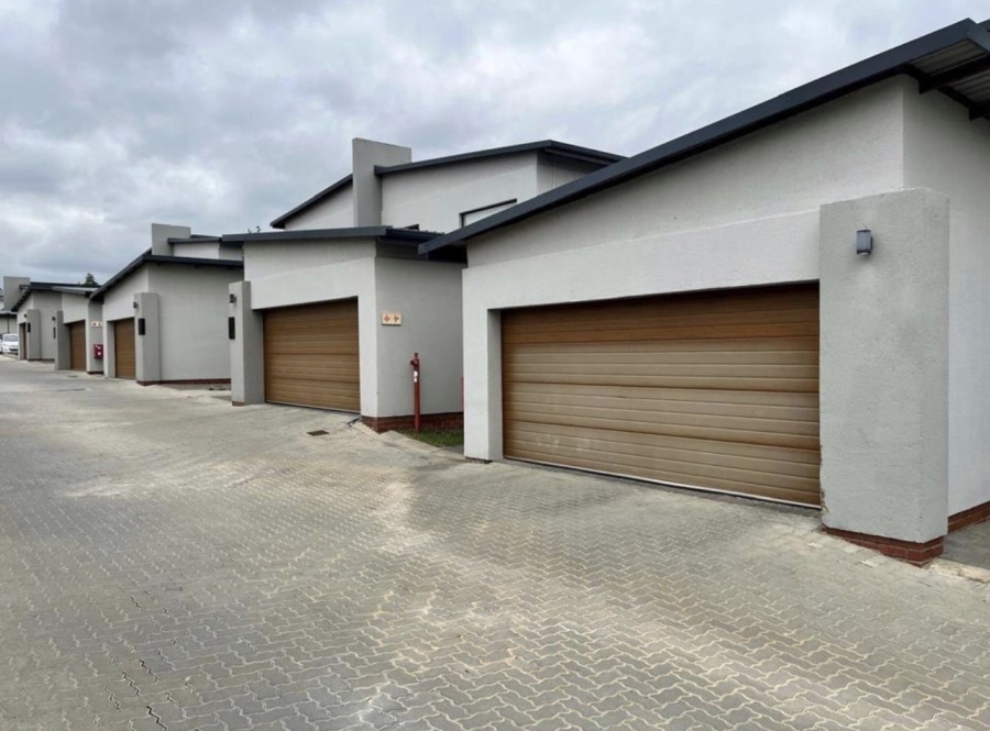 3 Bedroom Property for Sale in Crowthorne AH Gauteng