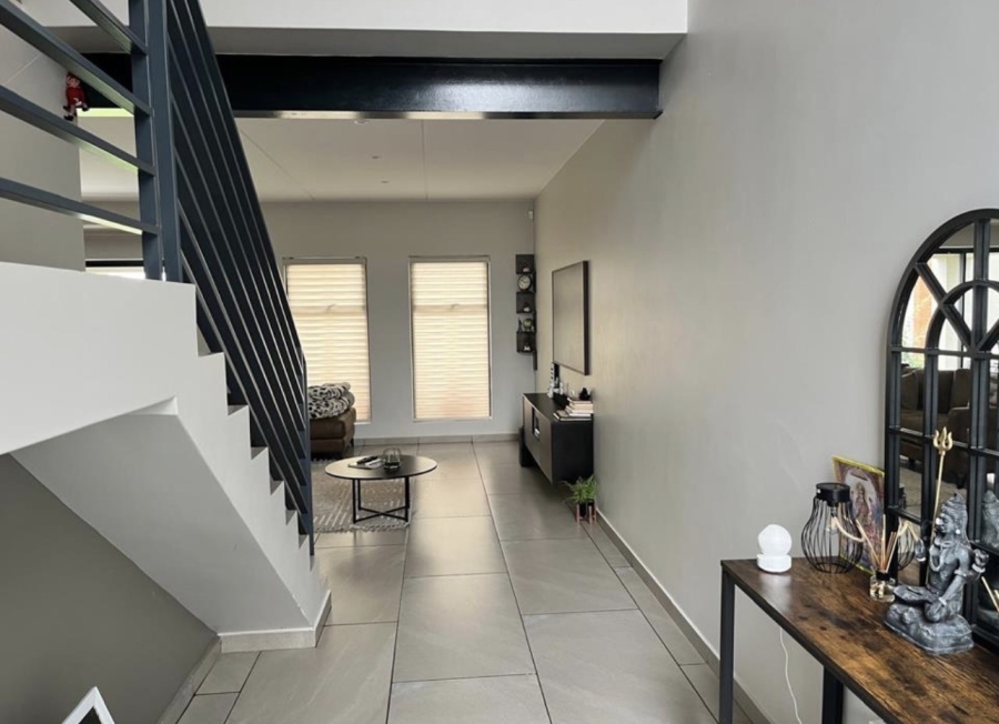 3 Bedroom Property for Sale in Crowthorne AH Gauteng