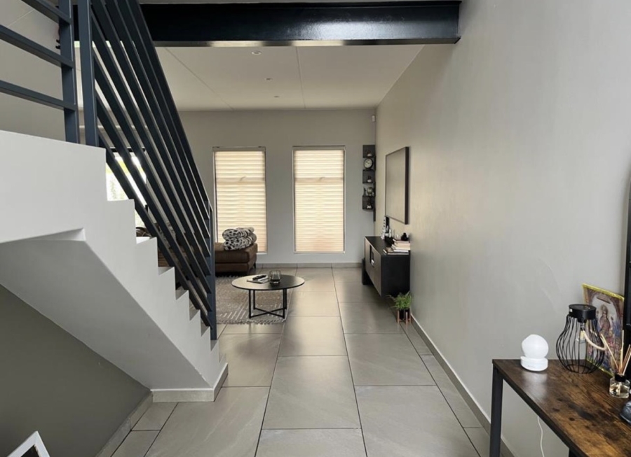 3 Bedroom Property for Sale in Crowthorne AH Gauteng