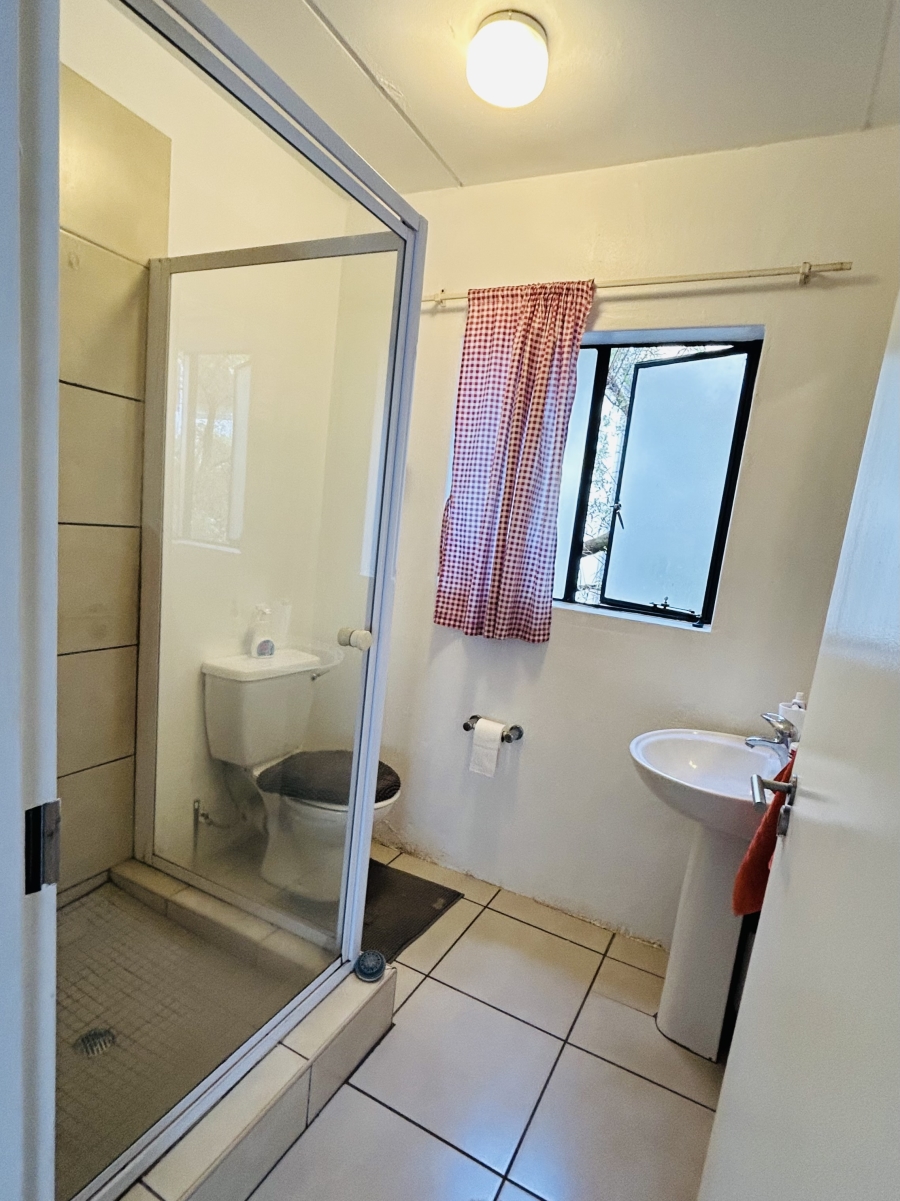 To Let 2 Bedroom Property for Rent in Ravenswood Gauteng