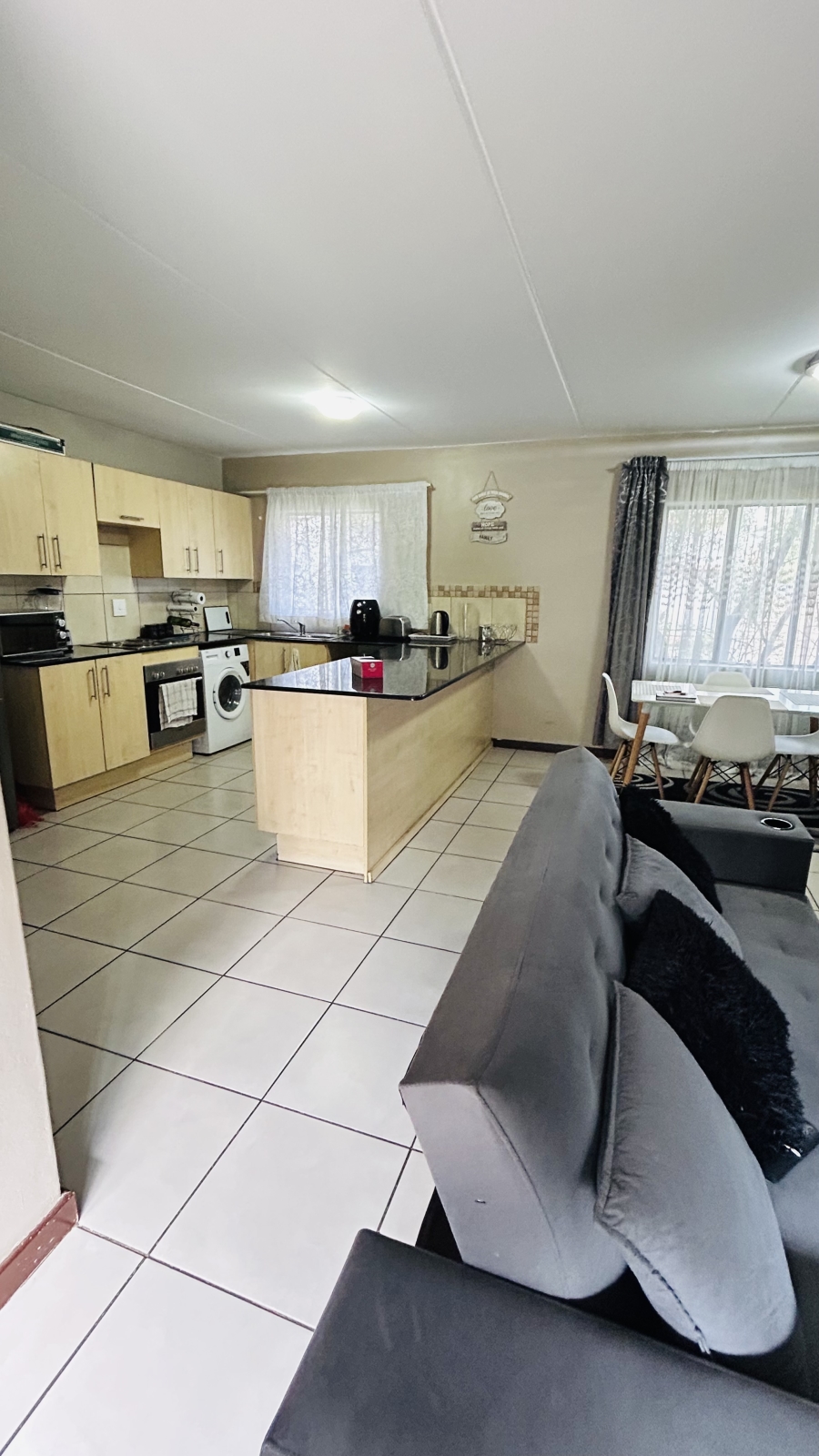To Let 2 Bedroom Property for Rent in Ravenswood Gauteng