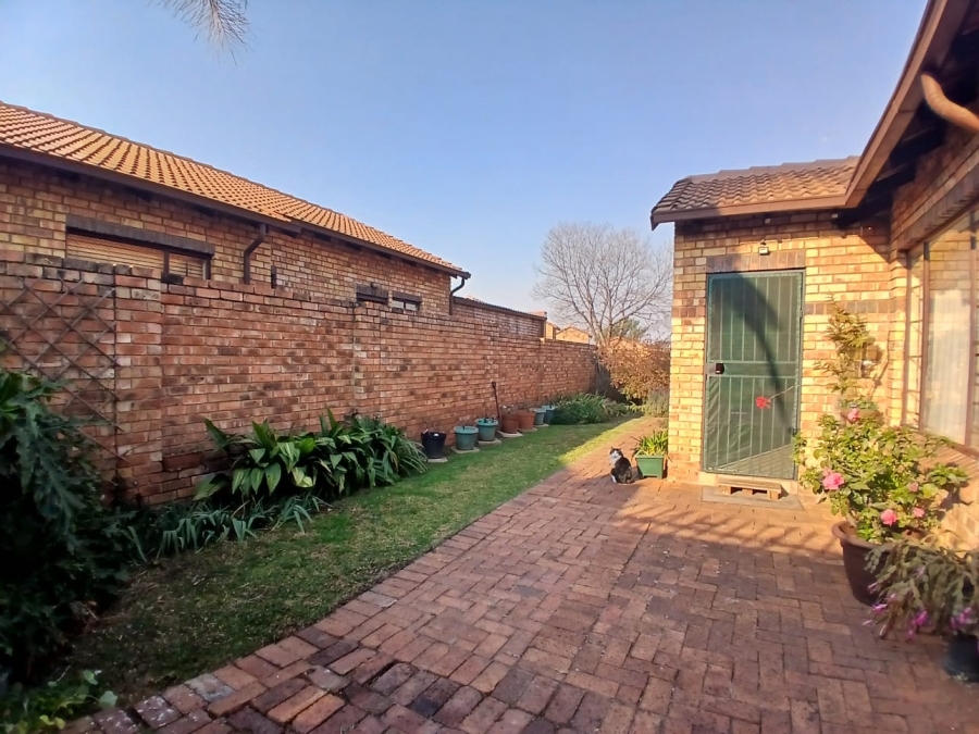 3 Bedroom Property for Sale in Hennopspark Gauteng