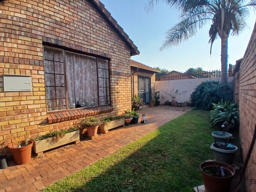 3 Bedroom Property for Sale in Hennopspark Gauteng
