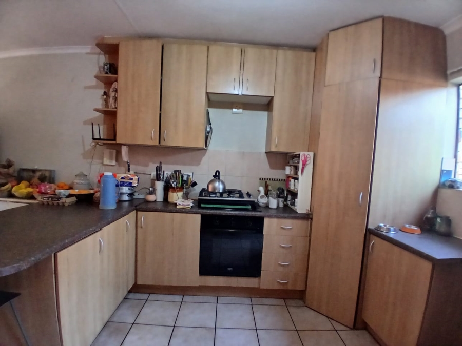 3 Bedroom Property for Sale in Hennopspark Gauteng