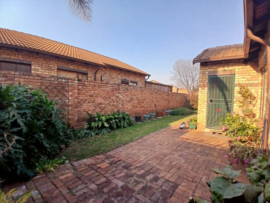 3 Bedroom Property for Sale in Hennopspark Gauteng